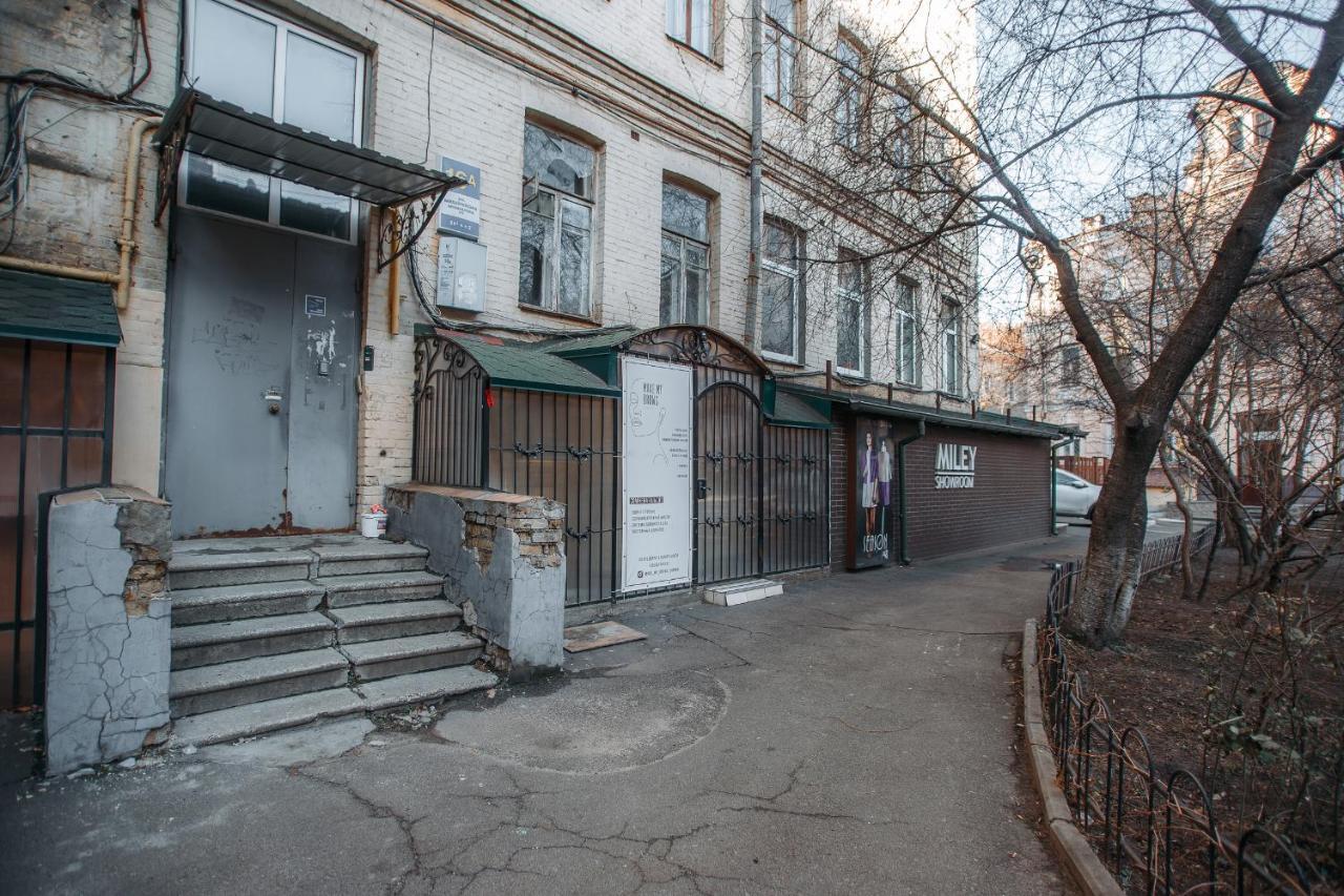 Затишна квартира біля Майдану Незалежності Киев Экстерьер фото